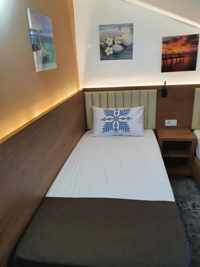 Stay Inn Rediu Valea Lupului  エクステリア 写真