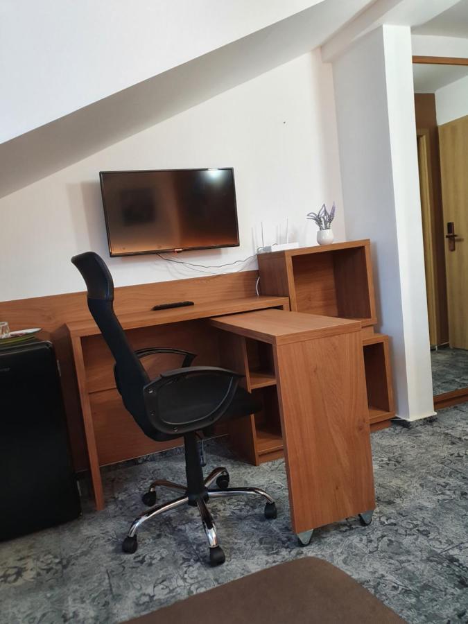 Stay Inn Rediu Valea Lupului  エクステリア 写真