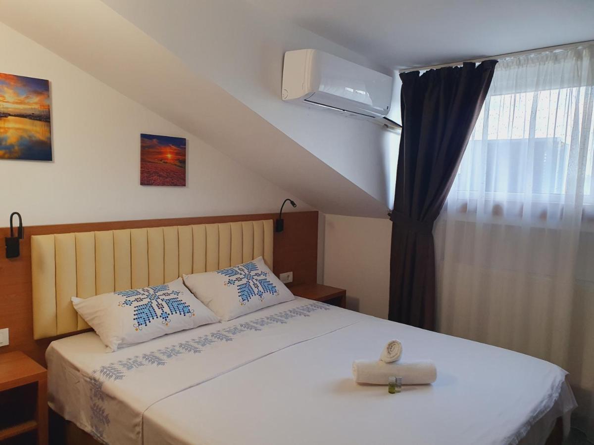 Stay Inn Rediu Valea Lupului  エクステリア 写真