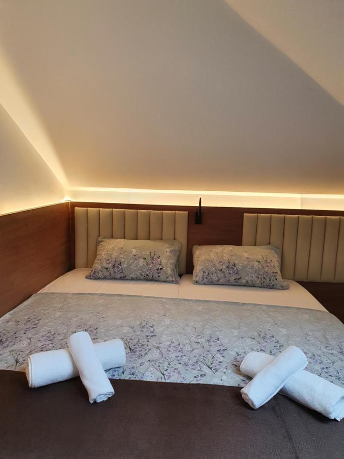 Stay Inn Rediu Valea Lupului  エクステリア 写真