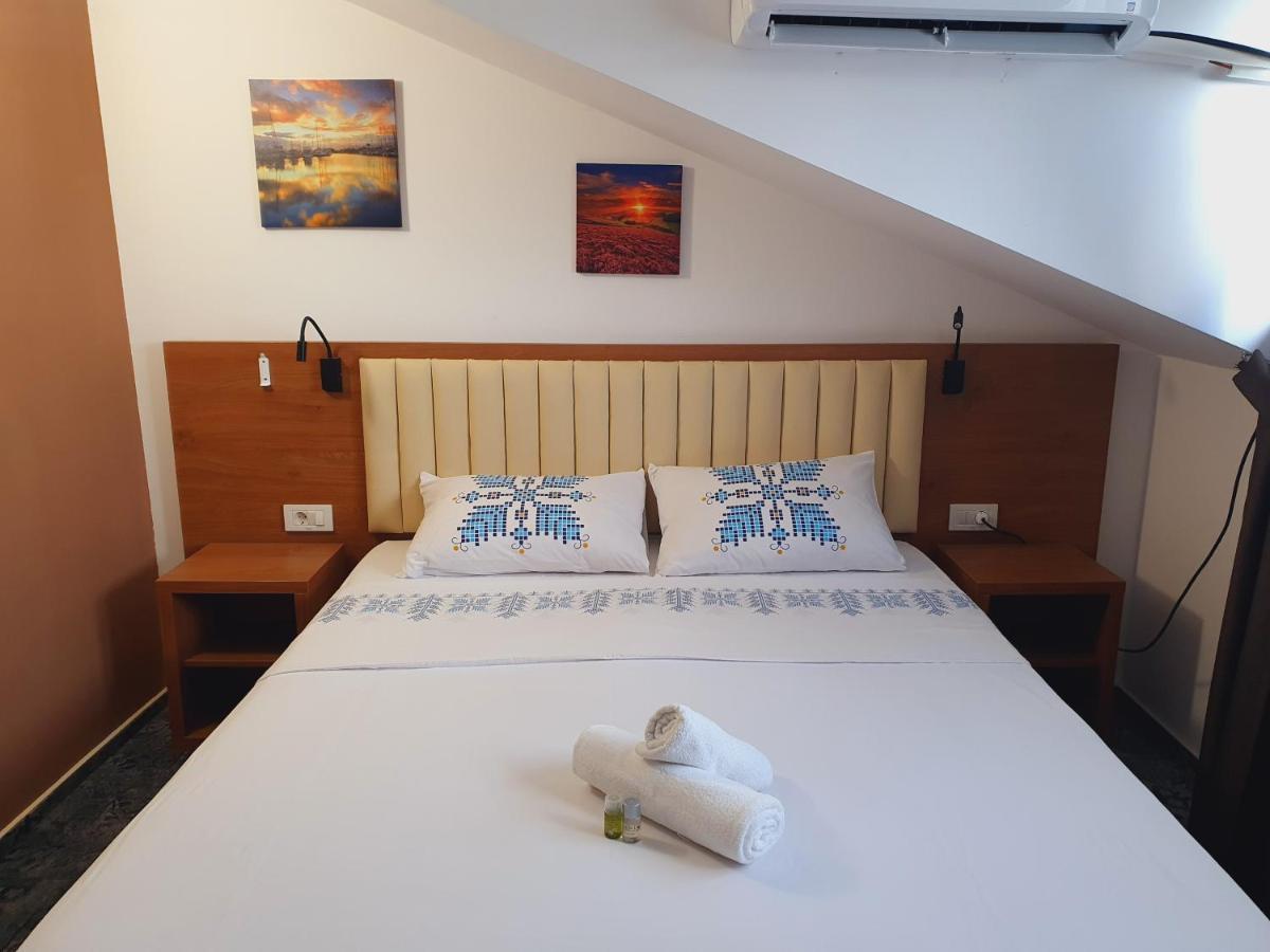 Stay Inn Rediu Valea Lupului  エクステリア 写真