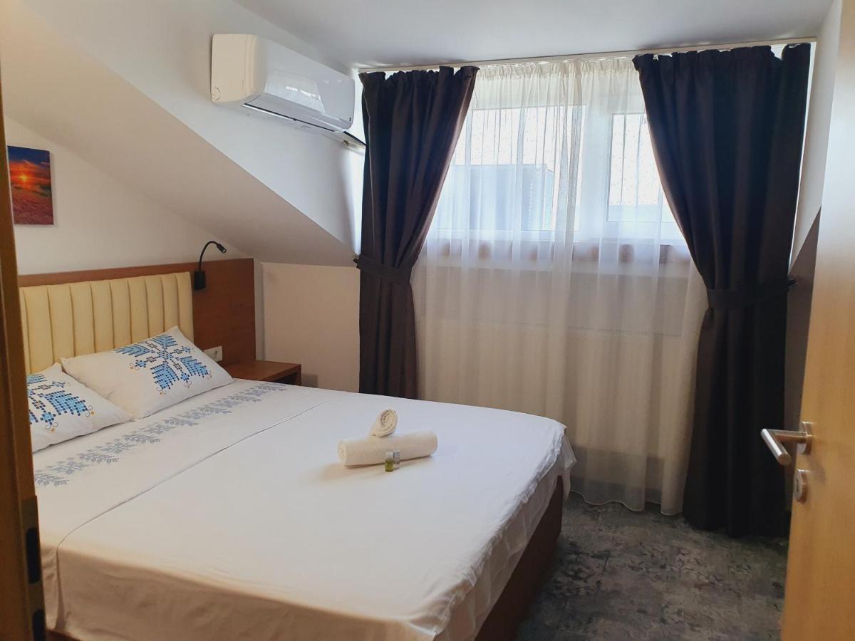 Stay Inn Rediu Valea Lupului  エクステリア 写真