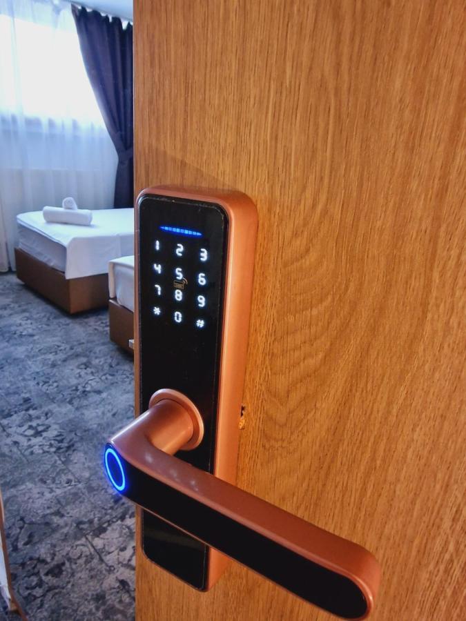 Stay Inn Rediu Valea Lupului  エクステリア 写真