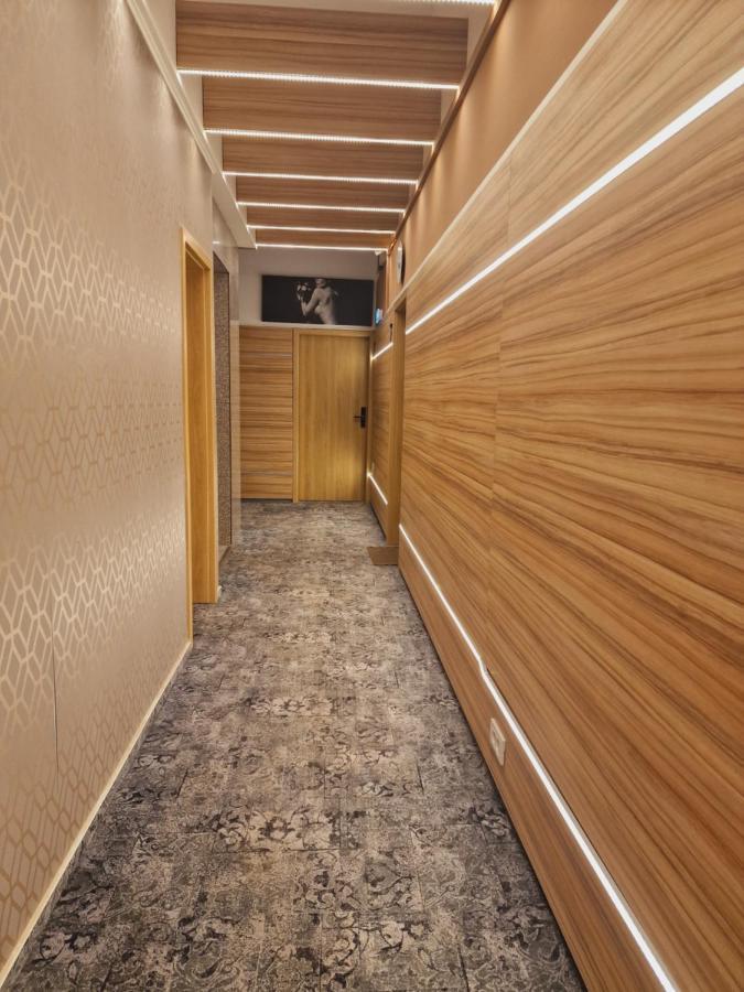 Stay Inn Rediu Valea Lupului  エクステリア 写真